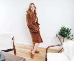 Star Wars Chewbacca Robe And Slipper Set For Adults 20 Star Wars Chewbacca Robe And Slipper Set For Adults -LOUNGEFLY Store RBF 17001 CD